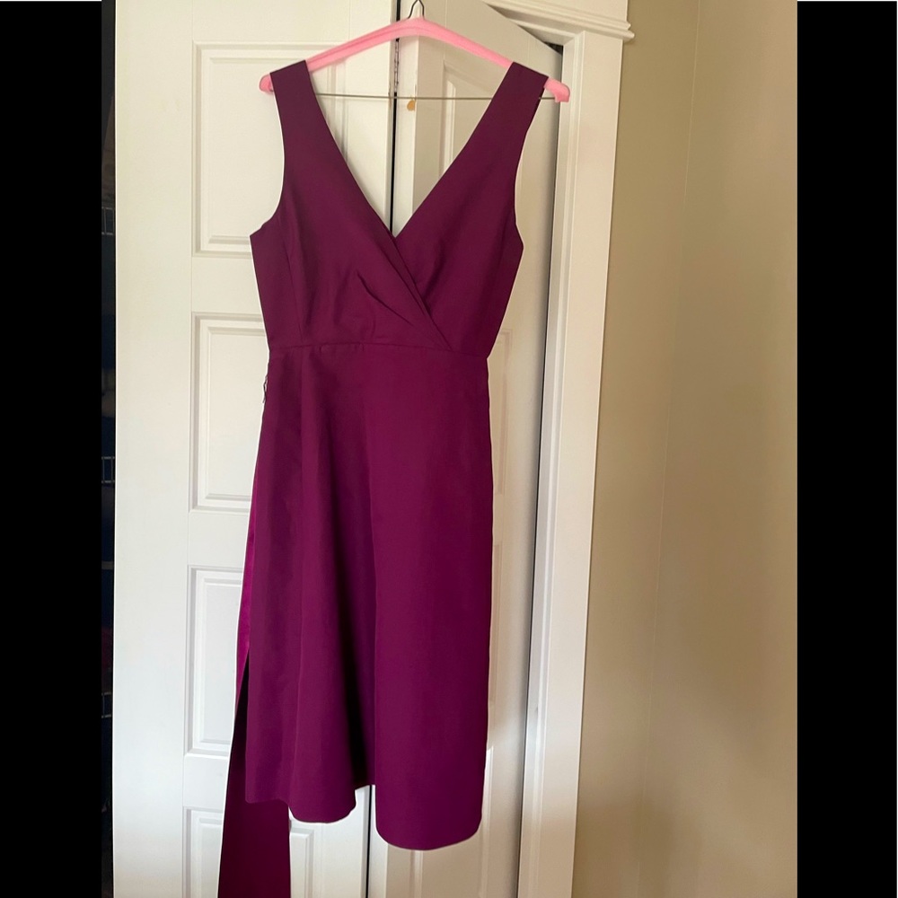 BR sleeveless dress